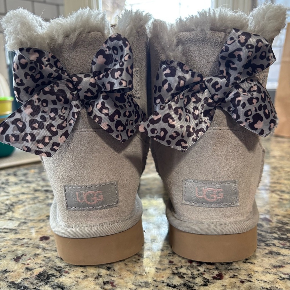 UGG Mini Bailey Bow Leopard Boot